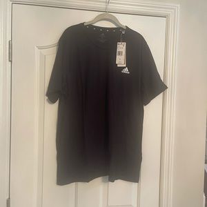 Men’s Adidas shirt